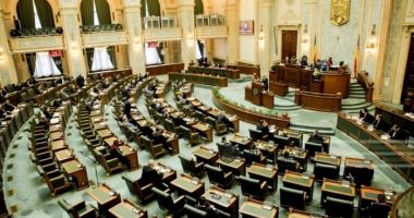 Stire din Politică-Administrație : Senat: Reducerea numărului de secretari de stat din ministere, adoptată tacit
