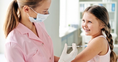 Stire din Politică-Administrație : Legea vaccinării, adoptată în plenul Senatului