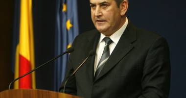 Stire din Politică-Administrație : Senatorii l-au lăsat pe Gabriel Oprea fără imunitate parlamentară