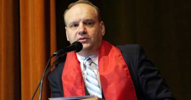 Stire din Politică-Administrație : Senatorul Donțu vrea ca românii să aibă liber de Bobotează