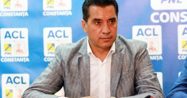 Stire din Politică-Administrație : Gigi Chiru îi cere lui Emil Boc să-și dea demisia din PDL