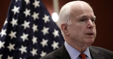 Stire din Actualitate : Senatorul american John McCain  suferă de o tumoare canceroasă  la creier