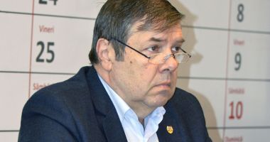 Stire din Politică-Administrație : Ministrul Educației, luat la întrebări de senatorul Ștefan Mihu. "Ce strategie aveți?"