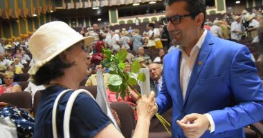 Stire din Politică-Administrație : Seniorii Constanței, sărbătoriți de administrația locală cu premii în bani