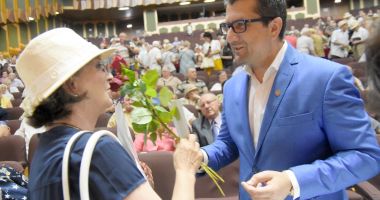 Stire din Politică-Administrație : Seniorii constănțeni, premiați de administrația locală