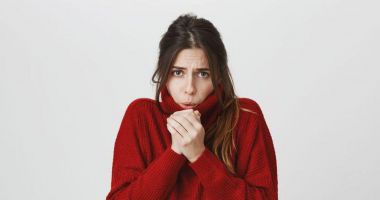 Stire din Sănătate : Vă este frig tot timpul? Care pot fi cauzele acestei senzații