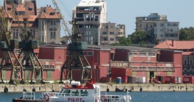 Se oprește apa în Portul Vechi