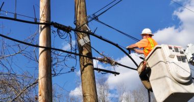 Stire din Social : Cartierul Palazu Mare, fără curent electric