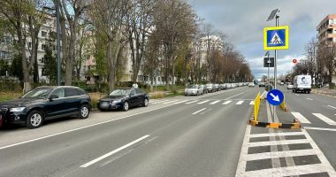 Stire din Politică-Administrație : Administrația continuă lucrările de montare a separatorilor de trafic pe bulevardul Alexandru Lăpușneanu