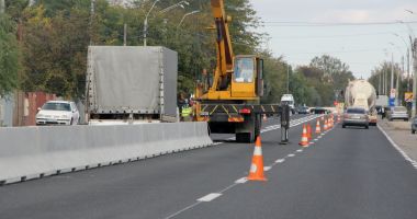 Stire din Eveniment : A început montarea separatoarelor de sens, între Constanța și Valu lui Traian