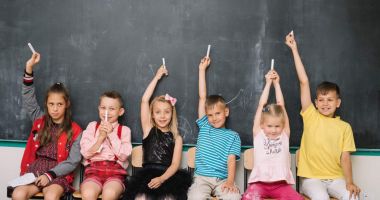 Stire din Cultură-Educație : Se prelungește vacanța de vară? Federația Elevilor din România se împotrivește