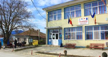Stire din Politică-Administrație : Se primesc cererile pentru tichetele de grădiniță, în comuna Grădina