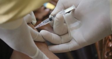 Stire din Social : Ministerul Sănătății a început livrarea în țară a 178.000 de doze de vaccin pneumococic