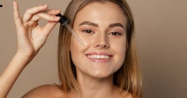 Stire din Sănătate : Serul cu vitamina C conferă luminozitate instantanee pielii și reduce petele pigmentare