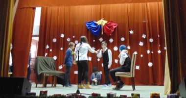 "Poveste de Crăciun" transpusă pe scenă de elevii din Agigea - 3