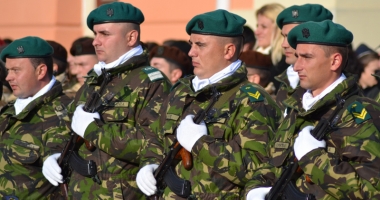 Stire din Eveniment : Se recrutează elevi de liceu, clasa a X-a și a XI-a, pentru Colegiul Militar. Ce condiții trebuie îndeplinite