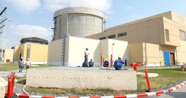 Stire din Economie : Se reiau negocierile! Chinezii ar putea construi reactoarelor 3 și 4 de la Cernavodă