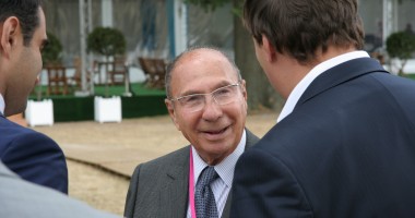 Stire din Actualitate : Șoc în Franța. Senatorul miliardar Serge Dassault, patronul Le Figaro, arestat pentru mită electorală