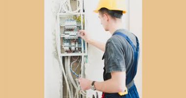 Stire din Economie : Serviciile de piață prestate întreprinderilor se vând tot mai bine