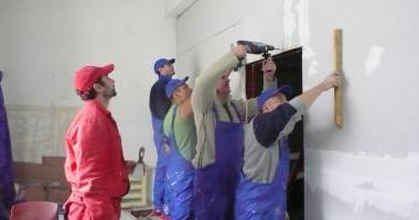 Serviciile prestate agențiilor economici sunt pe val