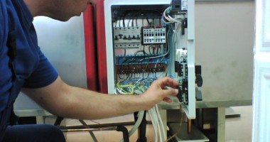 Stire din Economie : Serviciile pentru populație în creștere cu 8,8%