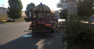 Caniculă la Constanța. Se spală șoselele și puncte de prim ajutor în parcuri - 5