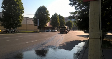 Caniculă la Constanța. Se spală șoselele și puncte de prim ajutor în parcuri - 4