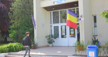 Stire din Cultură-Educație : Se trag la sorți comisiile de la Evaluarea Națională