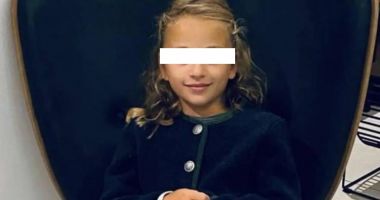 O fetiţă de şapte ani a murit strivită de o statuie