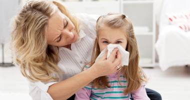 Stire din Sănătate : Sezonul virozelor! Ce au de făcut părinții