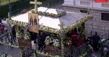 Stire din Actualitate : 350.000 de persoane sunt aşteptate în pelerinaj la Iași, la Sfânta Parascheva