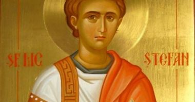 Stire din Cultură-Educație : Sfântul Ştefan, primul care a vestit şi a mărturisit credinţa în Hristos, este sărbătorit de creştini în a treia zi de Crăciun