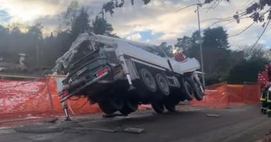 Stire din Actualitate : VIDEO: Sfârșit tragic pentru un român stabilit în Italia: A murit pe șantier, strivit de un utilaj