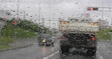 Stire din Social : PROGNOZA METEO pe două săptămâni. Vreme oscilantă! Ploi și temperaturi scăzute, dar și soare și cald