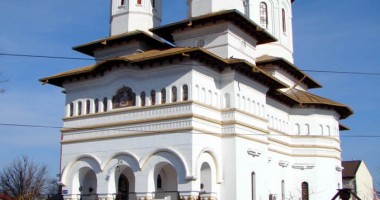 Stire din Cultură-Educație : Moaștele Sfântului Gheorghe ajung la Constanța