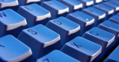 Stire din Cultură-Educație : Informatica devine materie obligatorie pentru gimnaziu