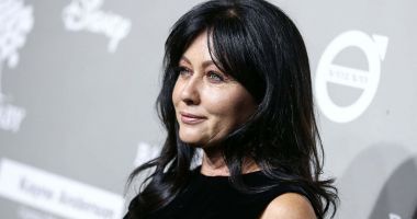 Stire din Actualitate : Shannen Doherty, starul din Beverly Hills 90210, a murit!