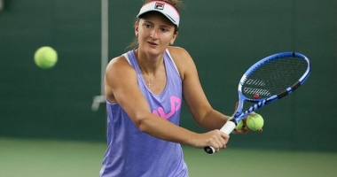 Stire din Social : Irina Begu s-a calificat în optimi la turneul de la Shenzhen. Când joacă Simona Halep