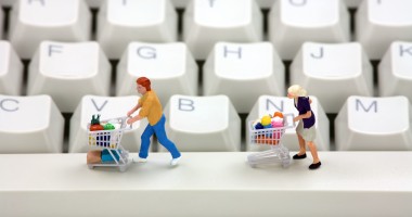 Stire din Economie : Suntem pe ultimul loc în UE la cumpărături pe Internet