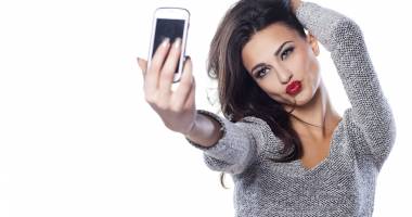 Stire din Eveniment : Caz incredibil în Constanța! I-a furat lucrurile chiar de sub nas, în timp ce își făcea selfie-uri