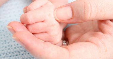 Stire din Eveniment : Femeie la un pas de moarte, după ce a vrut să nască acasă