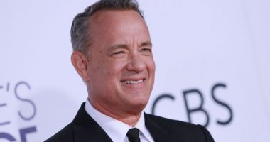 Stire din Eveniment : CRĂCIUN CU FAPTE BUNE! Tom Hanks le-a plătit mâncarea tuturor clienților unui fast food