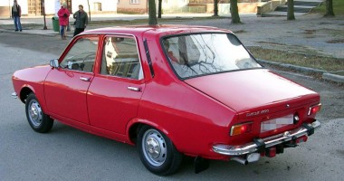 Stire din Eveniment : Și-au luat țeapă cu Dacia 1300. De 20 de ani, plâng după bani!