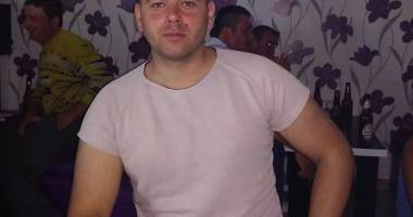 DRAMA UNUI CONSTĂNȚEAN SNOPIT ÎN BĂTAIE PE TRECEREA DE PIETONI. "Am apucat să-i dau copilul soției și i-am spus să fugă". Polițiștii au privit din mașină întreaga scenă - 4