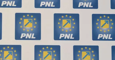 Stire din Politică-Administrație : PNL, apel la parlamentari să nu voteze moțiunea de cenzură împotriva Guvernului Bolojan