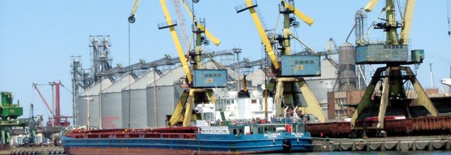 Stire din Economie : Vești bune: se stă la coadă în terminalele de cereale din portul Constanța!