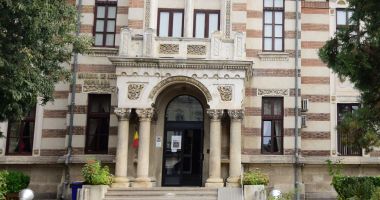 Stire din Cultură-Educație : Simbolul "Pomului vieții", la Muzeul de Artă Populară Constanța