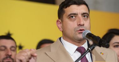 Stire din Politică-Administrație : AUR refuză să participe la consultările de la Cotroceni. "Am adus o dubă ca fostul locatar de la Palatul Cotroceni să plece"