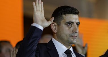 Stire din Actualitate : George Simion, alături de românii care participă la boicotarea marilor lanțuri de hipermarketuri