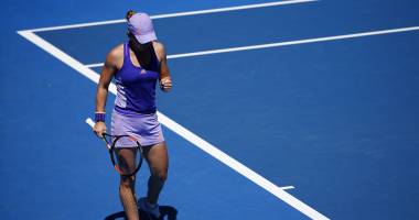 Stire din Sport : Tenis / Simona Halep s-a calificat în optimile de finală ale Australian Open / GALERIE FOTO